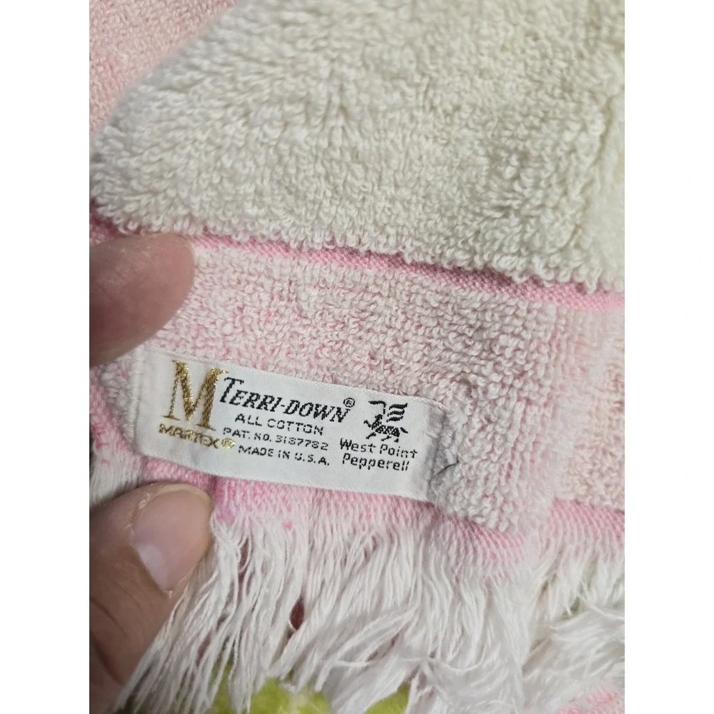 VTG Martex Terri-down West Point Pepperell Pink Floral Towel Romantic